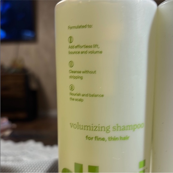 Divi Volumizing Shampoo‎ and Conditioner - Picture 3 of 6